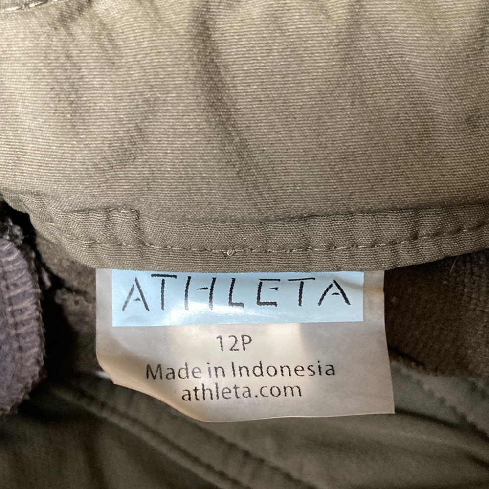 Athleta stretch cargo pants - Picture 2 of 13
